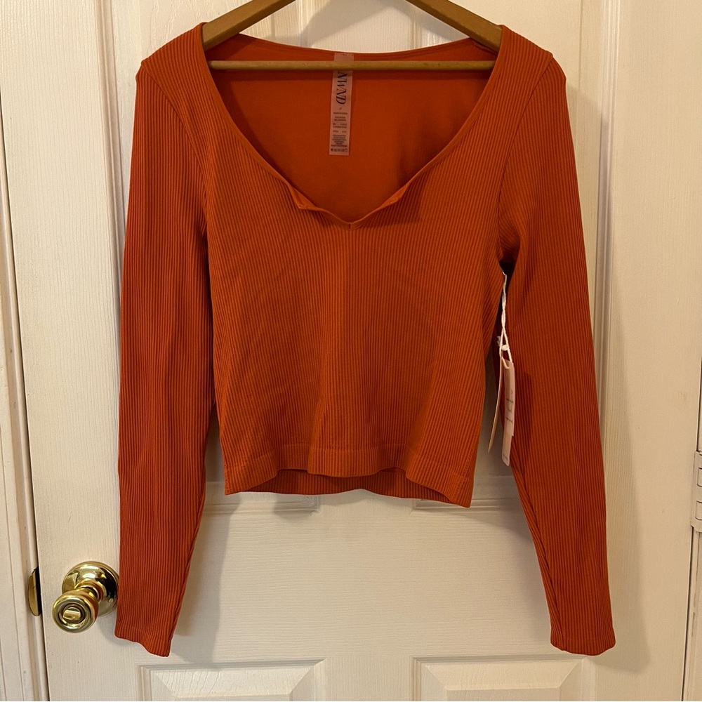 ANWND Pullover Ribbed Cropped Top V-Neck Women’s Size Medium Orange NWT